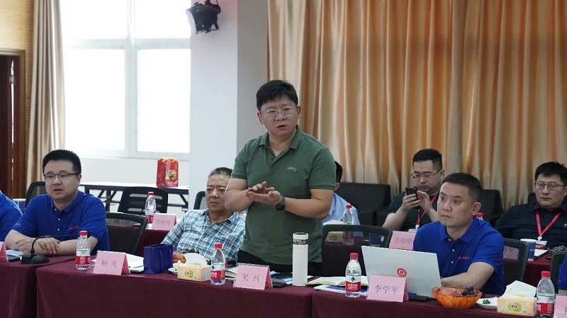 江苏省饲料工业协会到访188金宝搏安卓下载集团参观交流