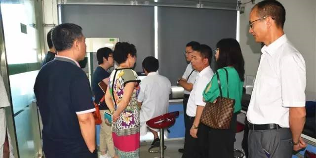 温氏股份考察团到188金宝搏安卓下载参观