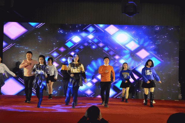 188金宝搏安卓下载新春团拜晚会