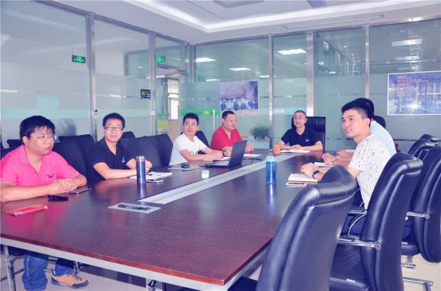 188金宝搏安卓下载技术中心技术文章和专利颁奖现场