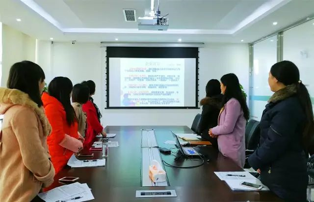 188金宝搏安卓下载企业培训现场朗读企业宣言