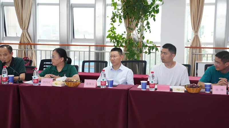 188金宝搏安卓下载集团&长沙市饲料商会“交流座谈会”