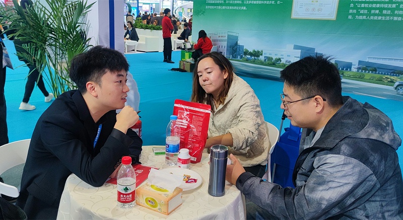 李曼大会188金宝搏安卓下载动保展台